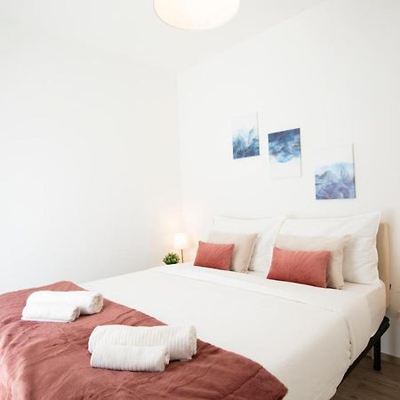 Suite Lavi - Fiera Del Levante Bari Bagian luar foto